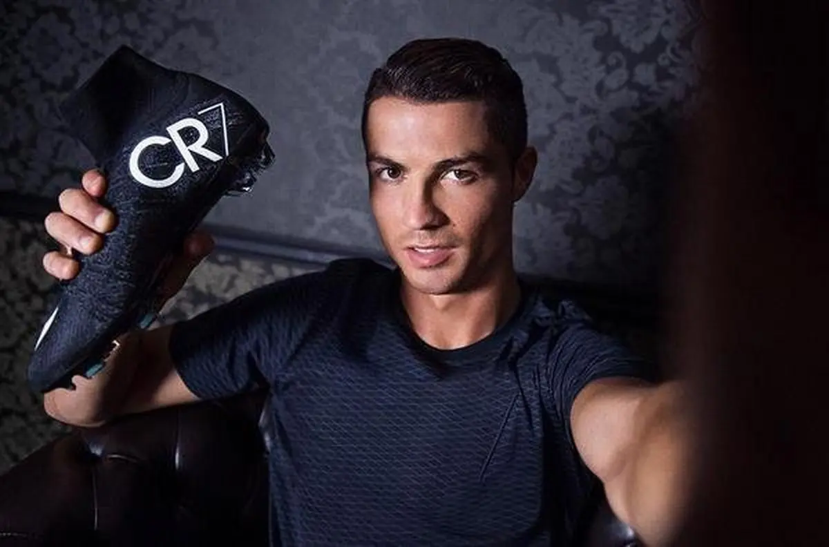 کفش‌ عجیب ‌رونالدو برای ‌ال‌کلاسیکو/عکس