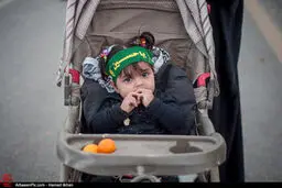 کودکان زائر و خادم الحسین(ع) در پیاده روی کربلاء/تصاویر
