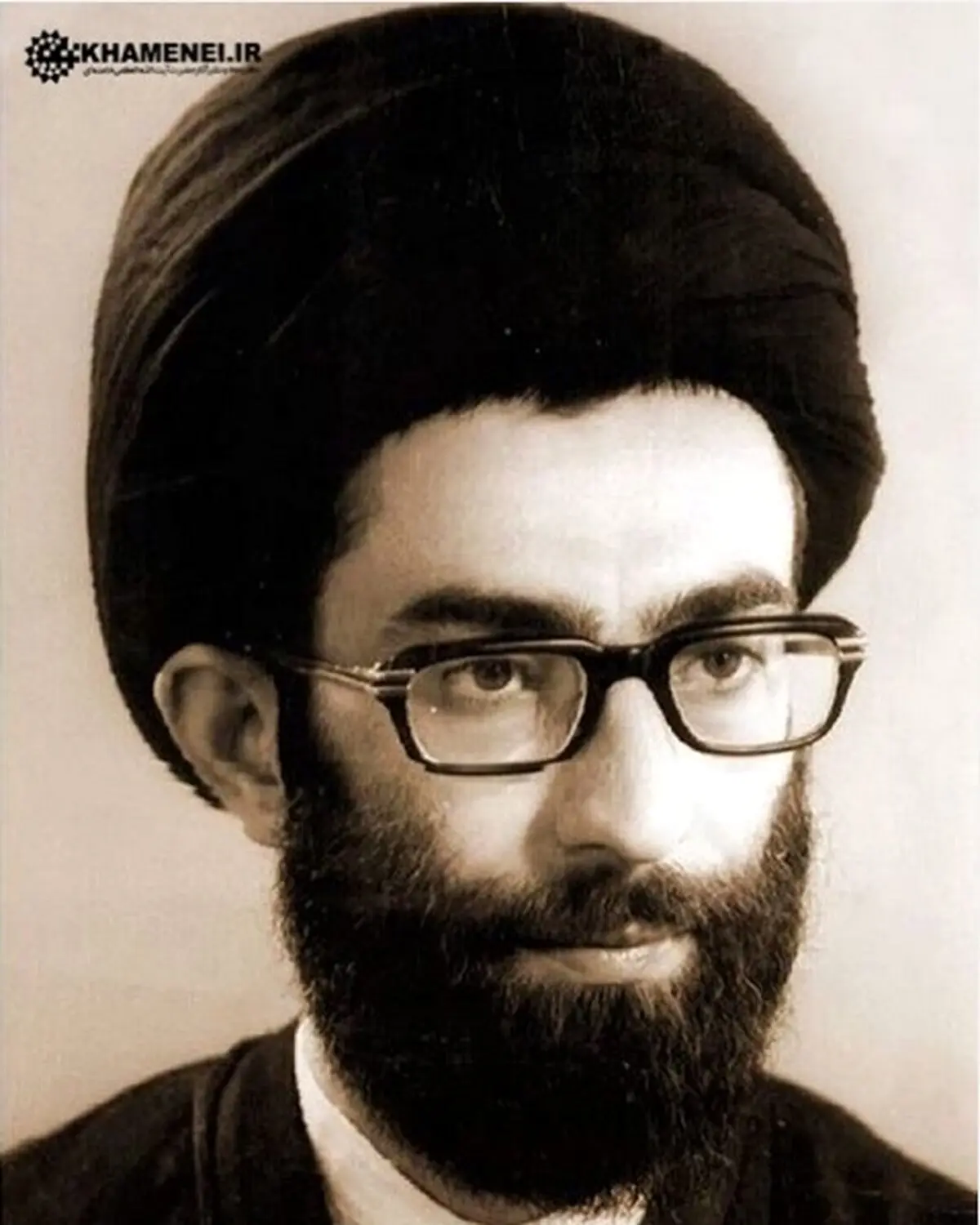 عکسی از جوانی رهبر انقلاب