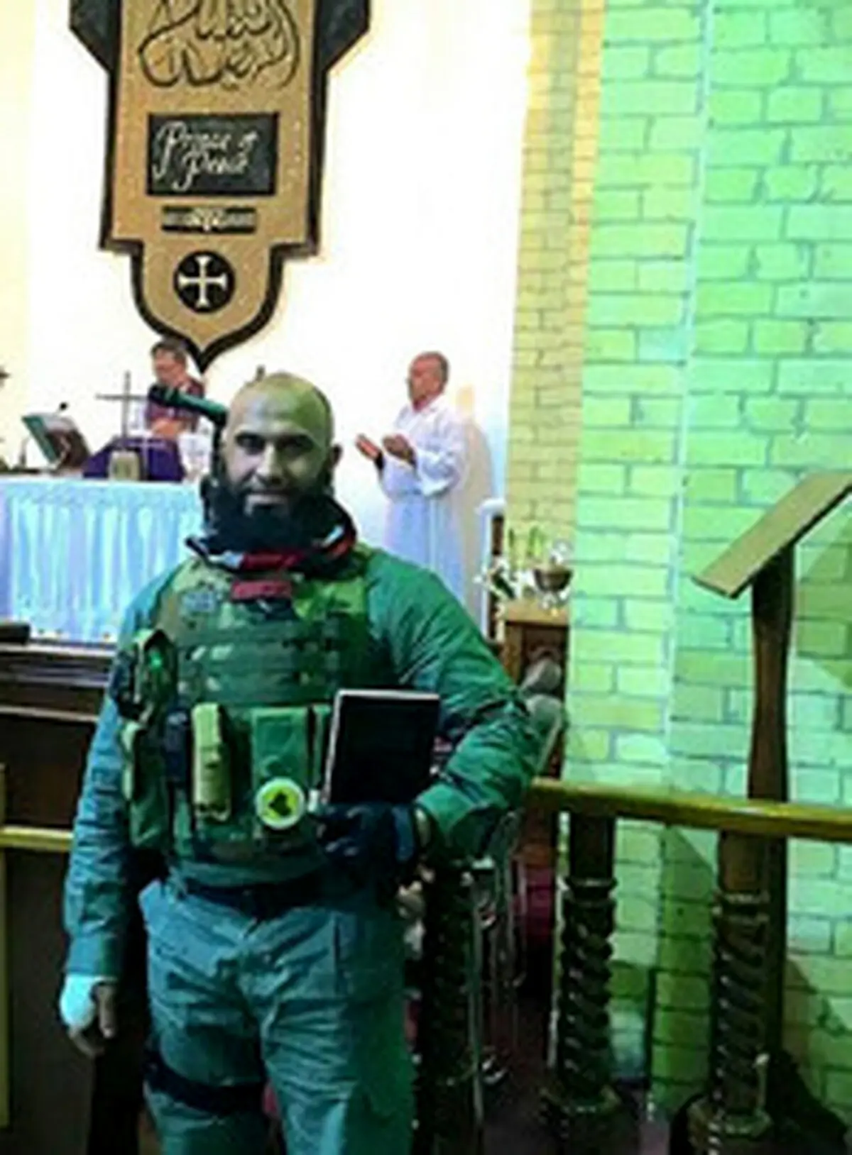 ابوعزرائیل در کلیسای بغداد/ تصاویر