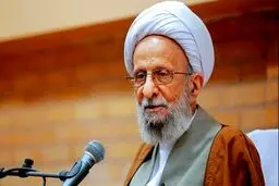 درخواست آیت الله مصباح برای بوسیدن پای مقام معظم رهبری به نیابت از او