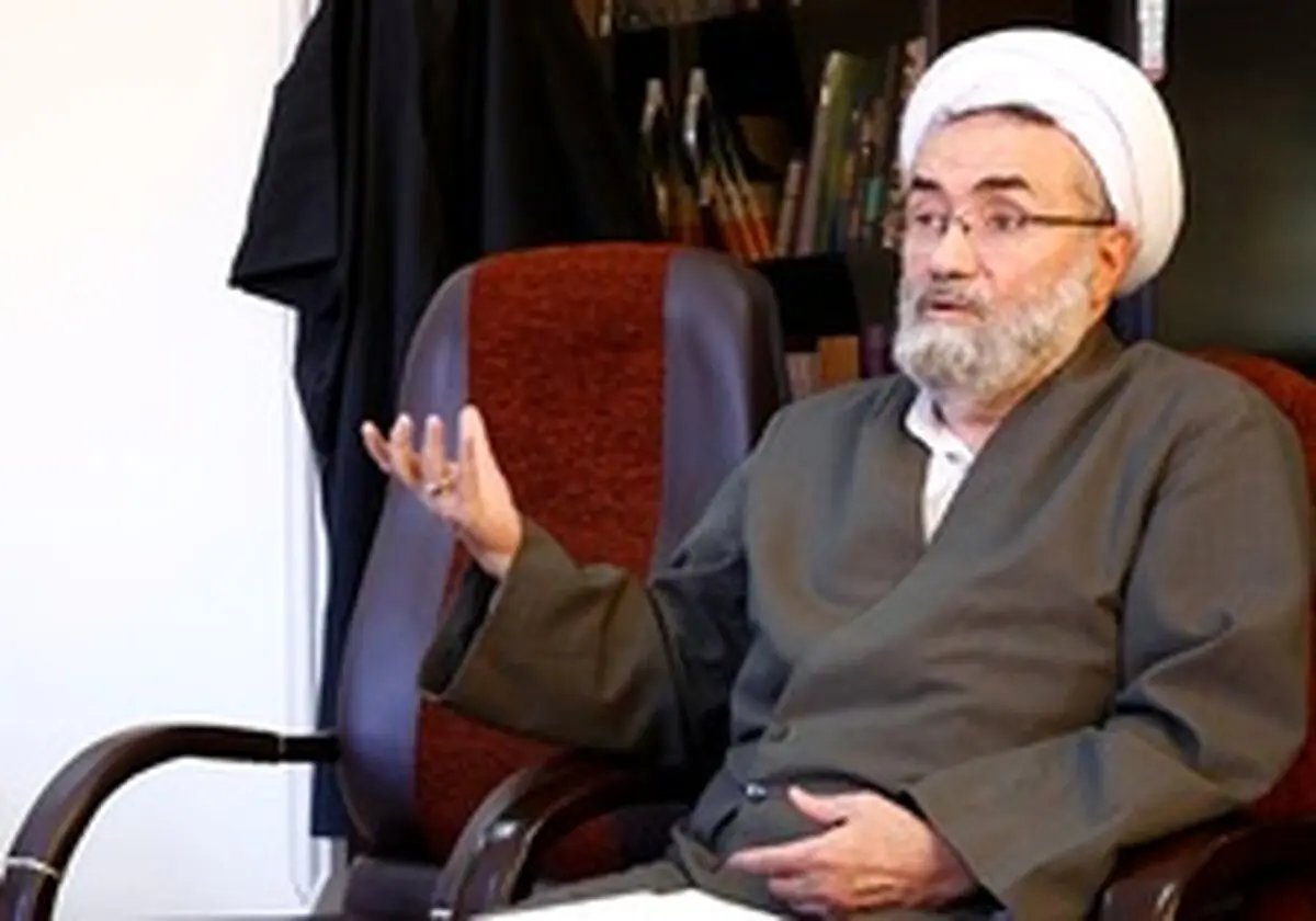 مسیح مهاجری: اینکه عاشورا و تاسوعا در حسینیه کاخ سفید برگزار می‌شود، خوراک عوام‌الناس است