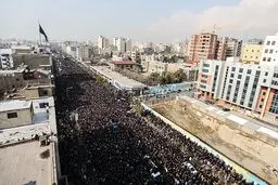 2.5 میلیون نفر در تشییع آیت الله هاشمی