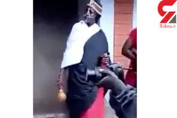 درخواست عجیب و بی شرمانه رمال زن / عروس و داماد در برابر چشمان او برهنه زیر پتو رفتند! +عکس