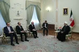 روحانی خطاب به آمانو: اقدام اخیر آمریکا مغایر برجام است/ مسیر واشنگتن در قبال ایران اعتماد جهانی به آمریکا را کم می کند