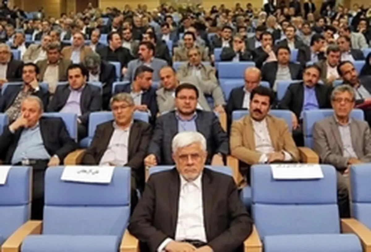 دگردیسی در مشی اصلاح‌طلبان؛ انتحار سیاسی عارف جواب می‌دهد؟