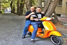 استایل خاص حمید گودرزی پشت موتور + عکس