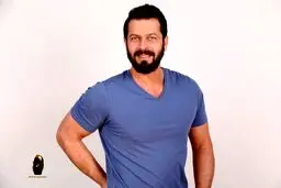 عکس جالب پژمان بازغی با تیشرت