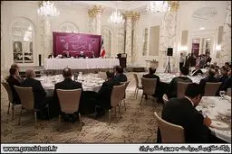 حسن روحانی در جمع ایرانیان مقیم آذربایجان/عکس