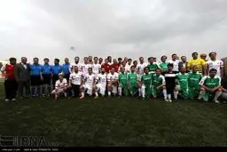 علی دایی، خداداد عزیزی، پیروانی، هاشمی‌نسب، دژاگه و ...در دیداری خیریه پا به توپ شدند /گزارش تصویری