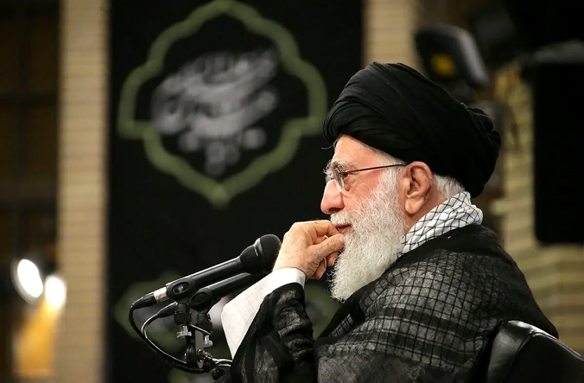 رهبر انقلاب: در مقابل {جریان دلالی نخبگان} مأیوس نشوید