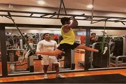 عکس/ تمرینات احمد رضا عابدزاده به پسرش