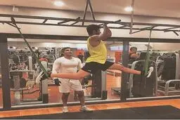 عکس/ تمرینات احمد رضا عابدزاده به پسرش