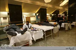 تصاویر اهدا خون نمایندگان مجلس به مردم یمن