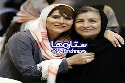تصویری از سحر دولتشاهى در كنار مادرش