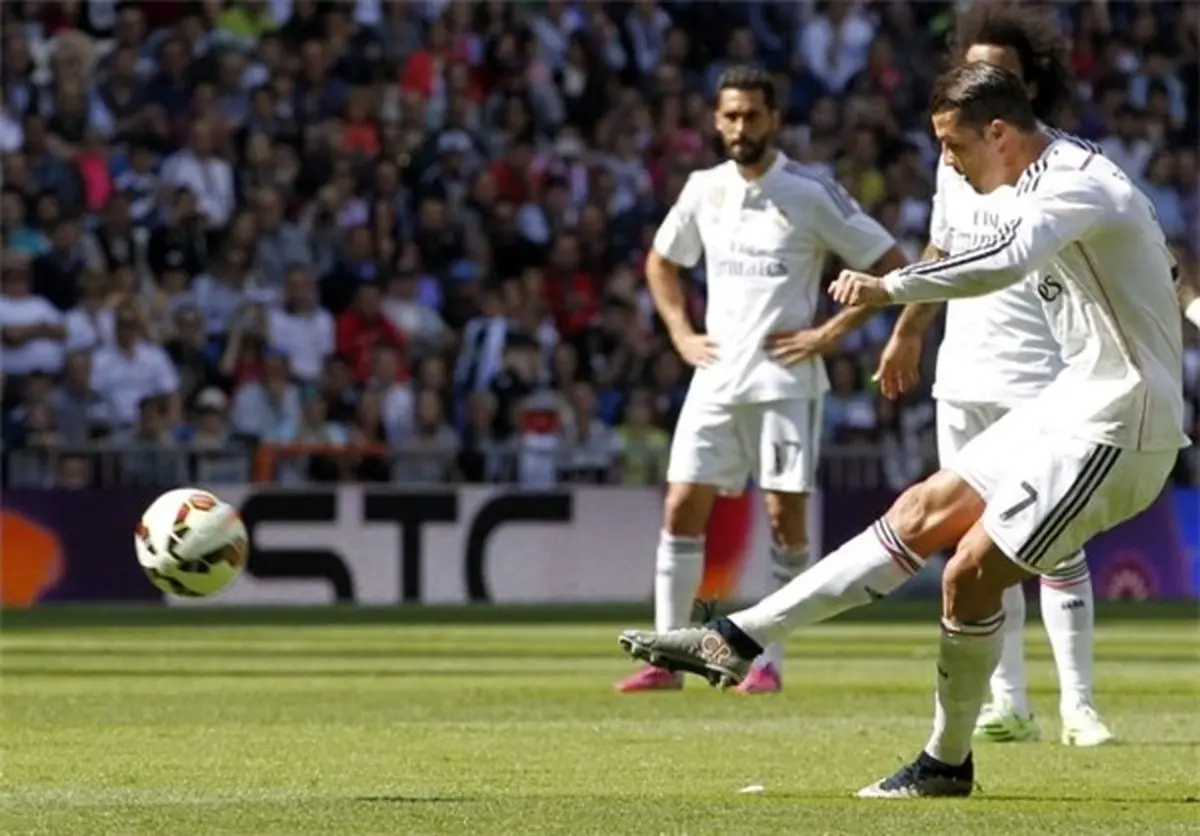 رونالدو پس از یک سال از روی ضربه آزاد گل زد+عکس