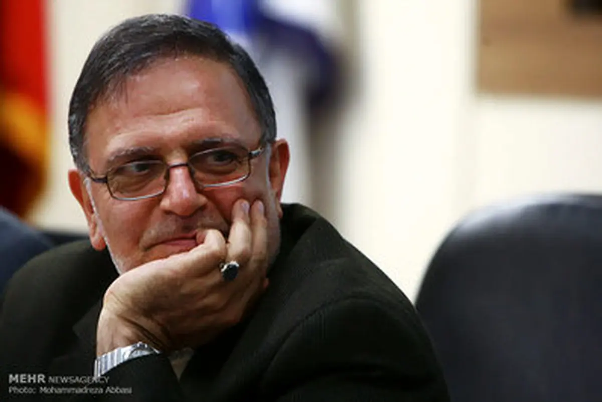 روایت تصویری از نشست رئیس کل بانک مرکزی با فعالان اقتصادی اتاق بازرگانی