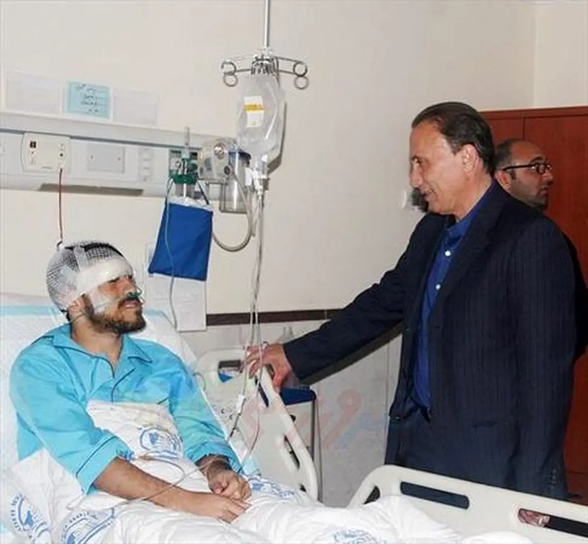 عکس/ عیادت سرمربی پرسپولیس از گابریل