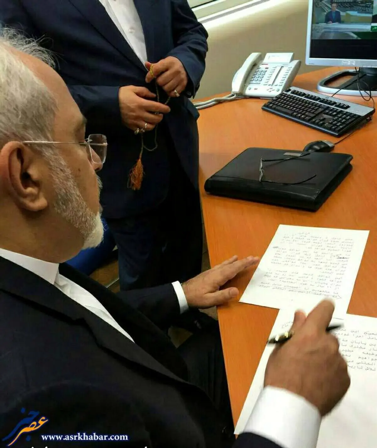 غلط گیری ظریف از متن بیانیه/عکس