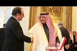 اولاند بالاترین نشان افتخار فرانسه را به ولیعهد سعودی اعطا کرد+عکس