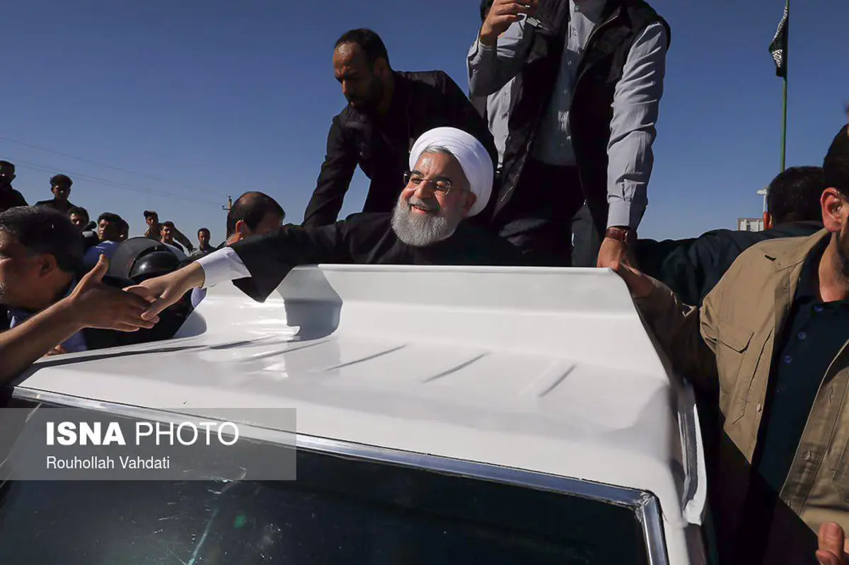 بازدید رییس جمهور از مناطق زلزله زده استان کرمانشاه/تصاویر