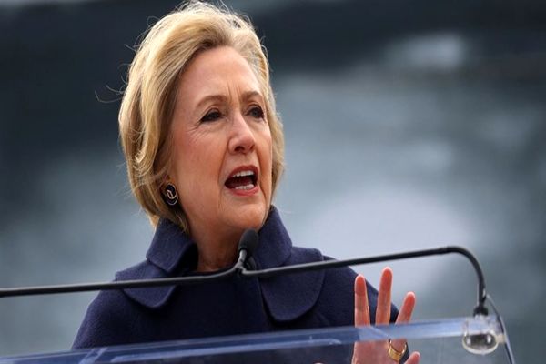 تمجید کلینتون از دونالد ترامپ