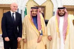 عکس یادگاری پادشاه عربستان با رئیس فیفا