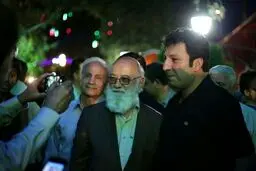حضور مهدی چمران در انتخابات/عکس