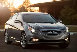 مقایسه خودروهای سدان‌ بزرگ نیمه لوکس بازار ایران + تصاویر