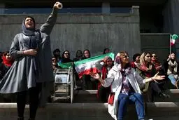 عکس: مهناز افشار در باشگاه آرارات