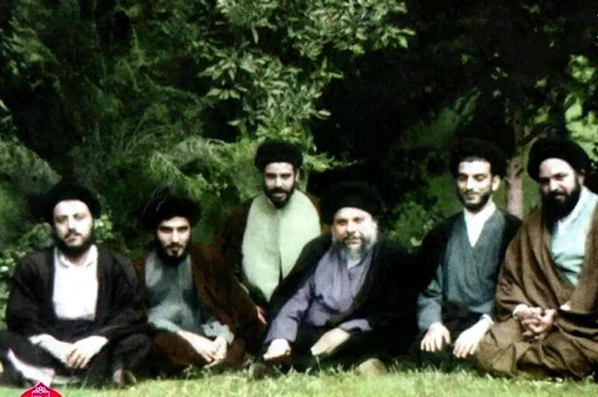 تصویری از آیت الله شاهرودی در کنار آیت الله صدر / عکس