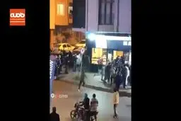 زد و خورد بین مردم ترکیه برای تهیه مایحتاج دوران قرنطینه در استامبول! + ویدئو