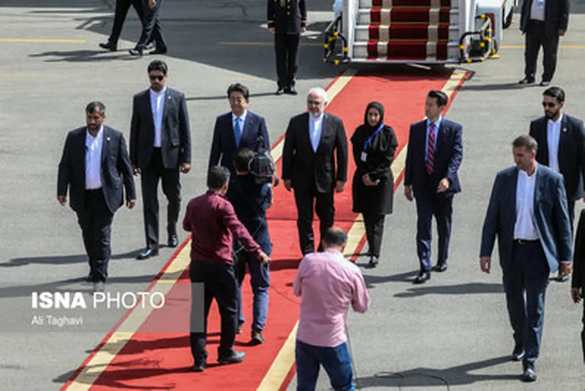 تصاویر: ورود نخست وزیر ژاپن به تهران