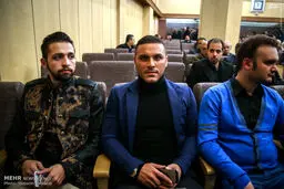 خواننده زیرزمینی در مجلس ختم مرحوم ارجمند / عکس