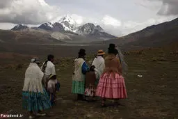 گروه کوهنوردی حرفه‌ای با دامن چین‌دار/تصاویر