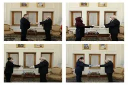 تسلیم استوارنامه با رعایت فاصله! + عکس