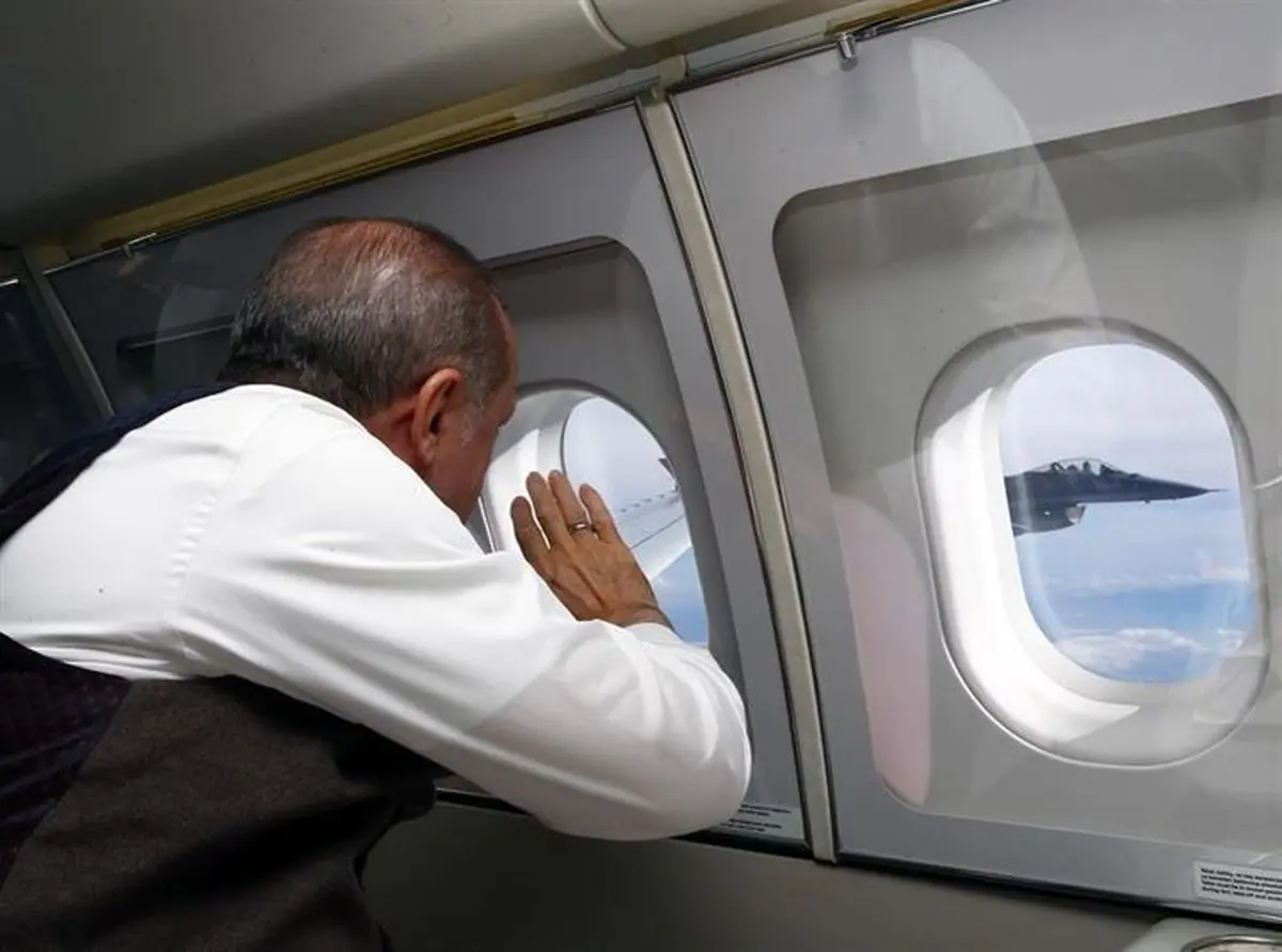 تصویری از اسکورت اردوغان با اف۱۶ در مسیر آنتالیا