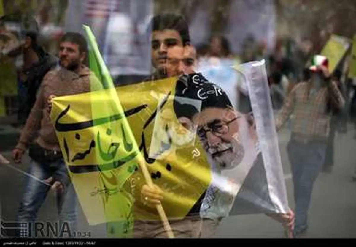 حاشیه های تصویری از راهپیمایی 22 بهمن در تهران