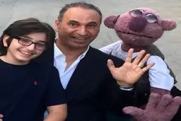 حمید فرخ نژاد و پسرش در کنار جناب خان/عکس