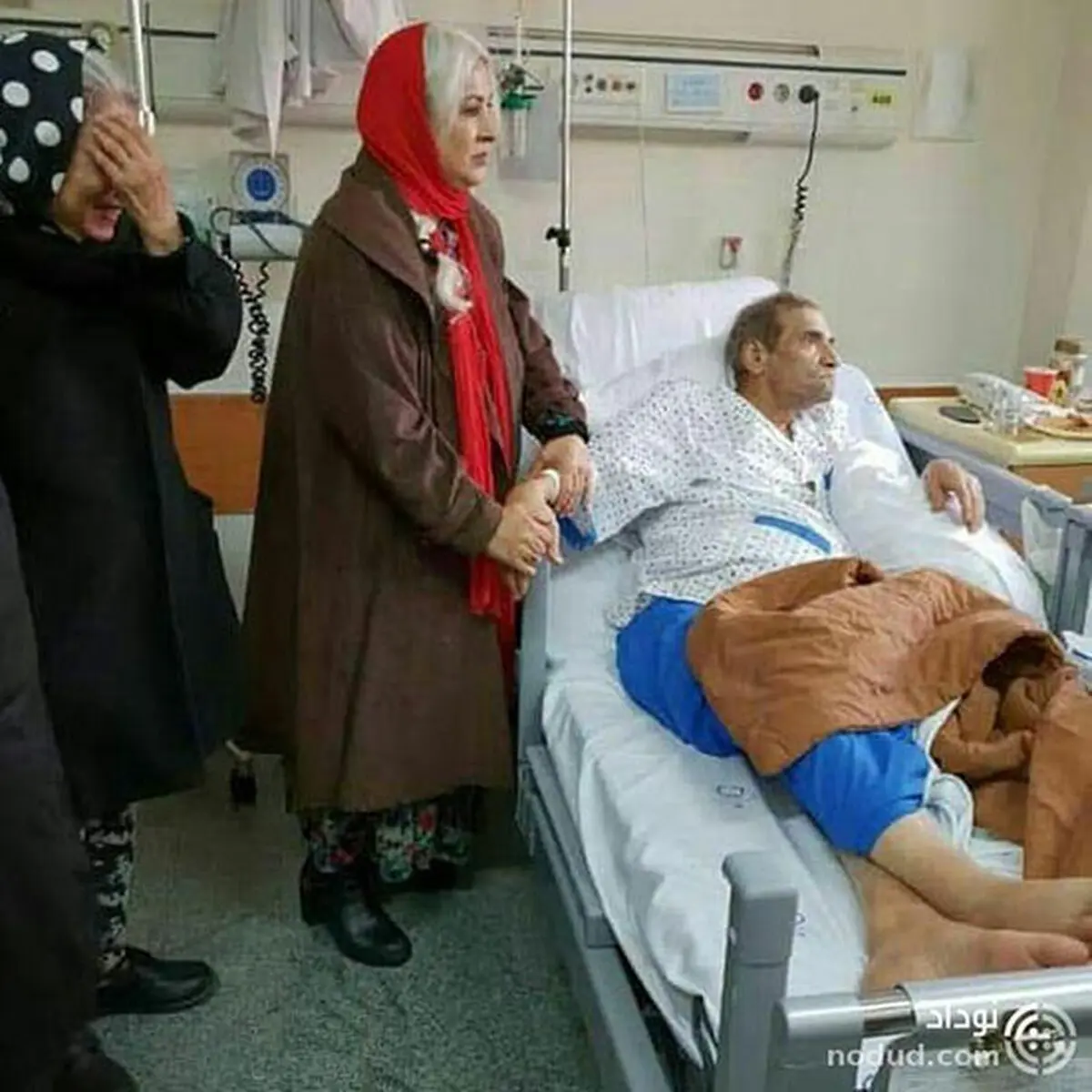 پرستاری فرحناز منافی از محب اهری پس از ۱۸ سال/عکس