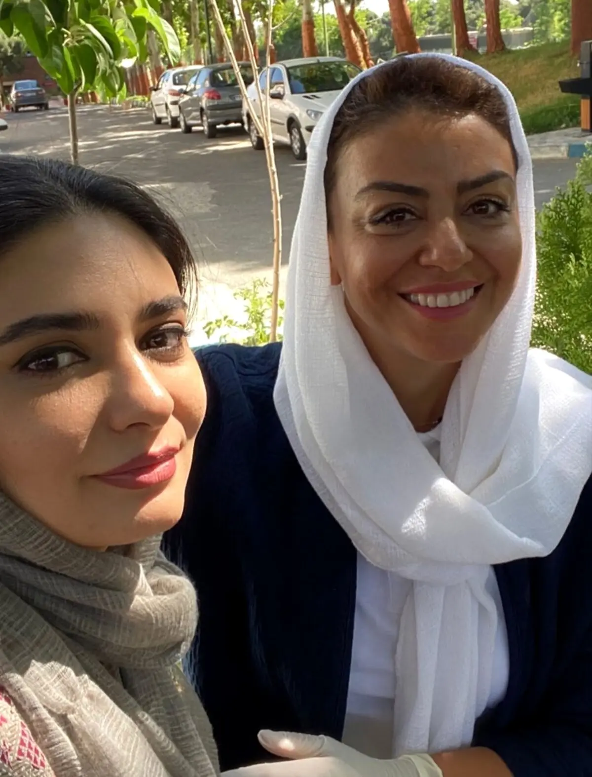 قدم زدن لیندا کیانی با شبنم فرشادجو + عکس