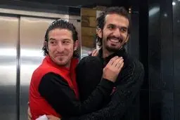 عکس/ آندو در آغوش کاپیتان و سرمربی پرسپولیس!