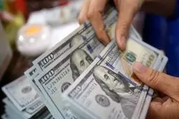آخرین قیمت دلار/ نوسان دلار در کانال ۲۲ هزار تومان