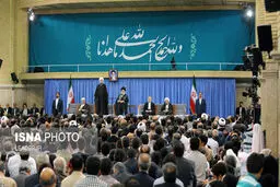 حواشی دیدار مسئولین و سفرا با رهبر انقلاب/تصاویر