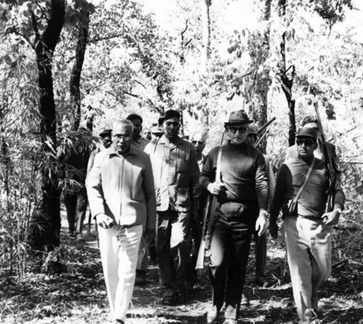 محمدرضا پهلوی هنگام شکار در هندوستان/عکس