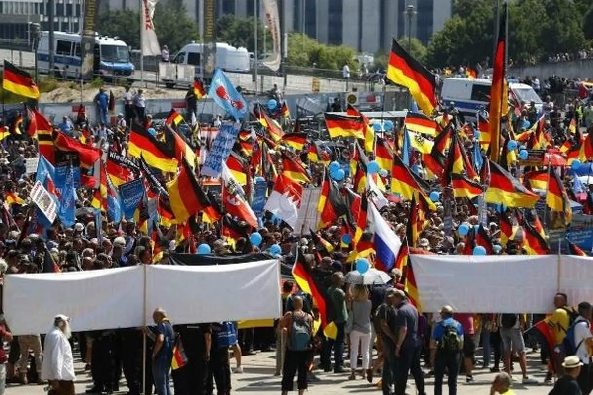 تصاویری از تظاهرات علیه آنگلا مرکل در آلمان