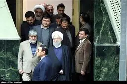 استقبال علی مطهری از روحانی/عکس