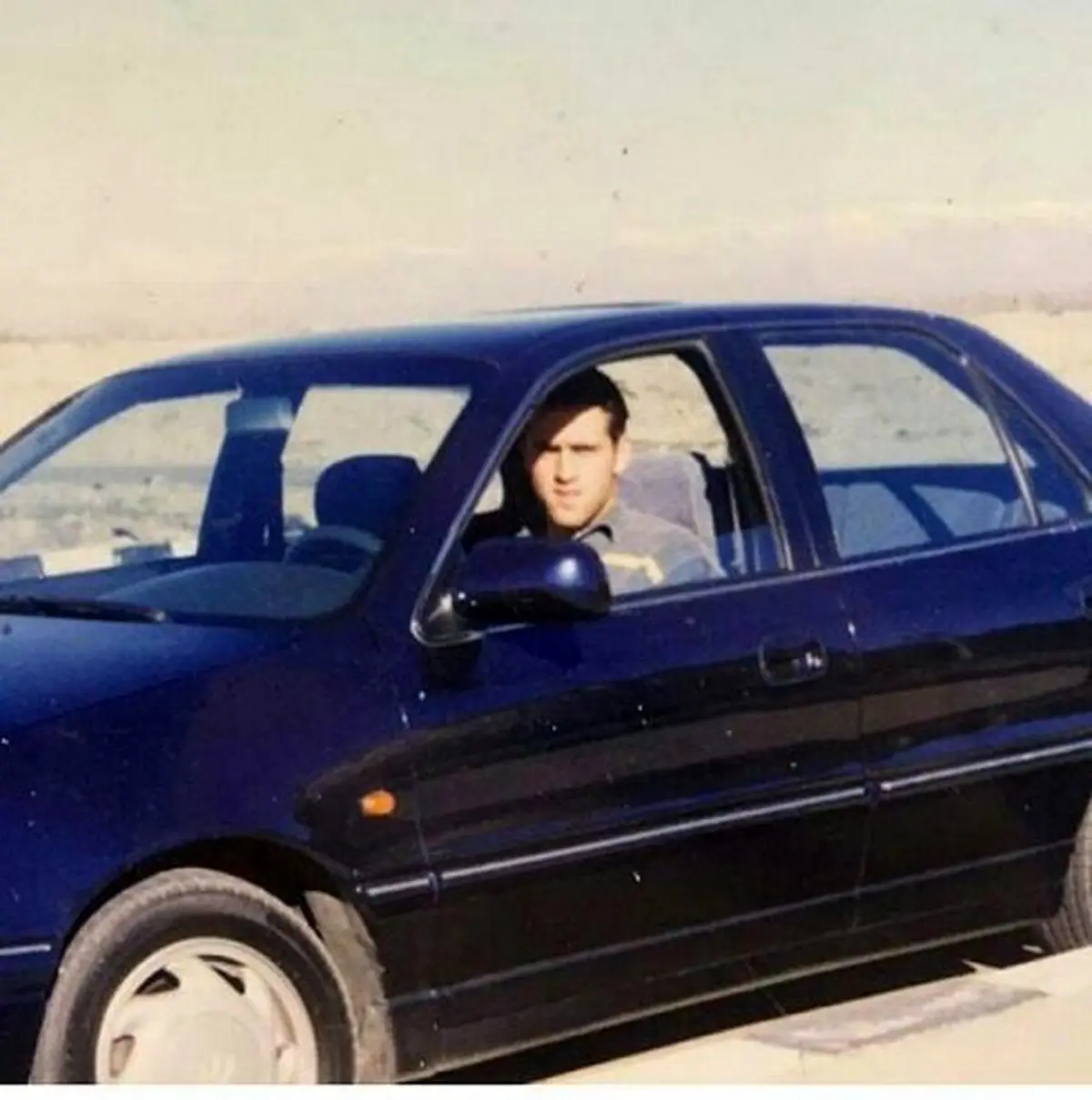 ماشین علی کریمی در ۱۶ سال پیش/عکس