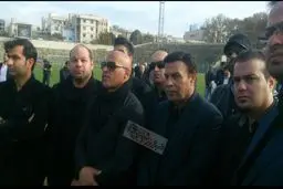 سرمربی استقلالی‌ها در مراسم تشییع پدر استقلال/عکس