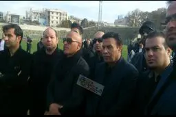 سرمربی استقلالی‌ها در مراسم تشییع پدر استقلال/عکس